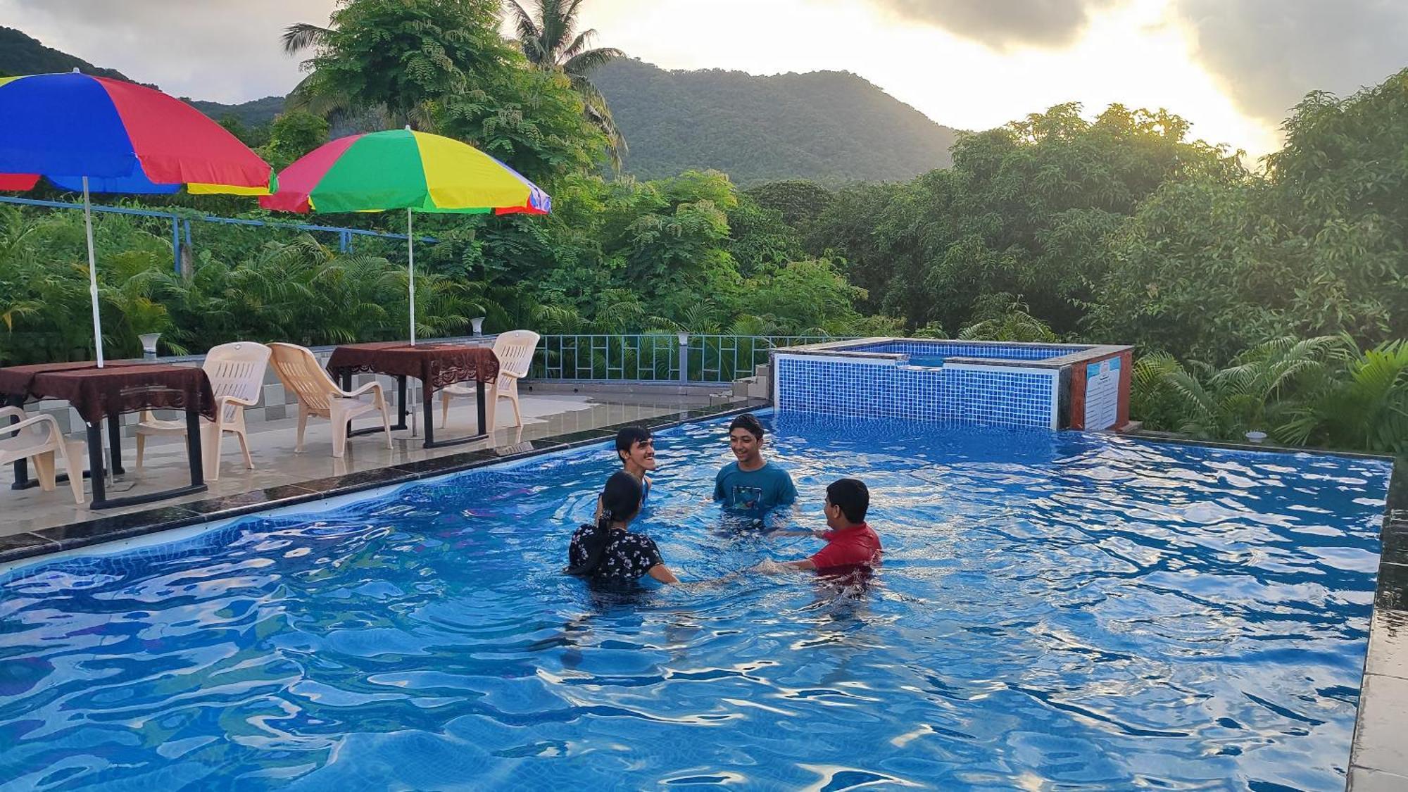 Riyansh Alibaug Villas And Resort Алибаг Екстериор снимка